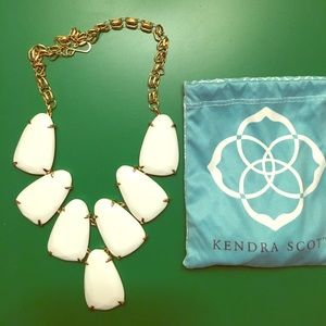 Kendra Scott Harlow Necklace!
