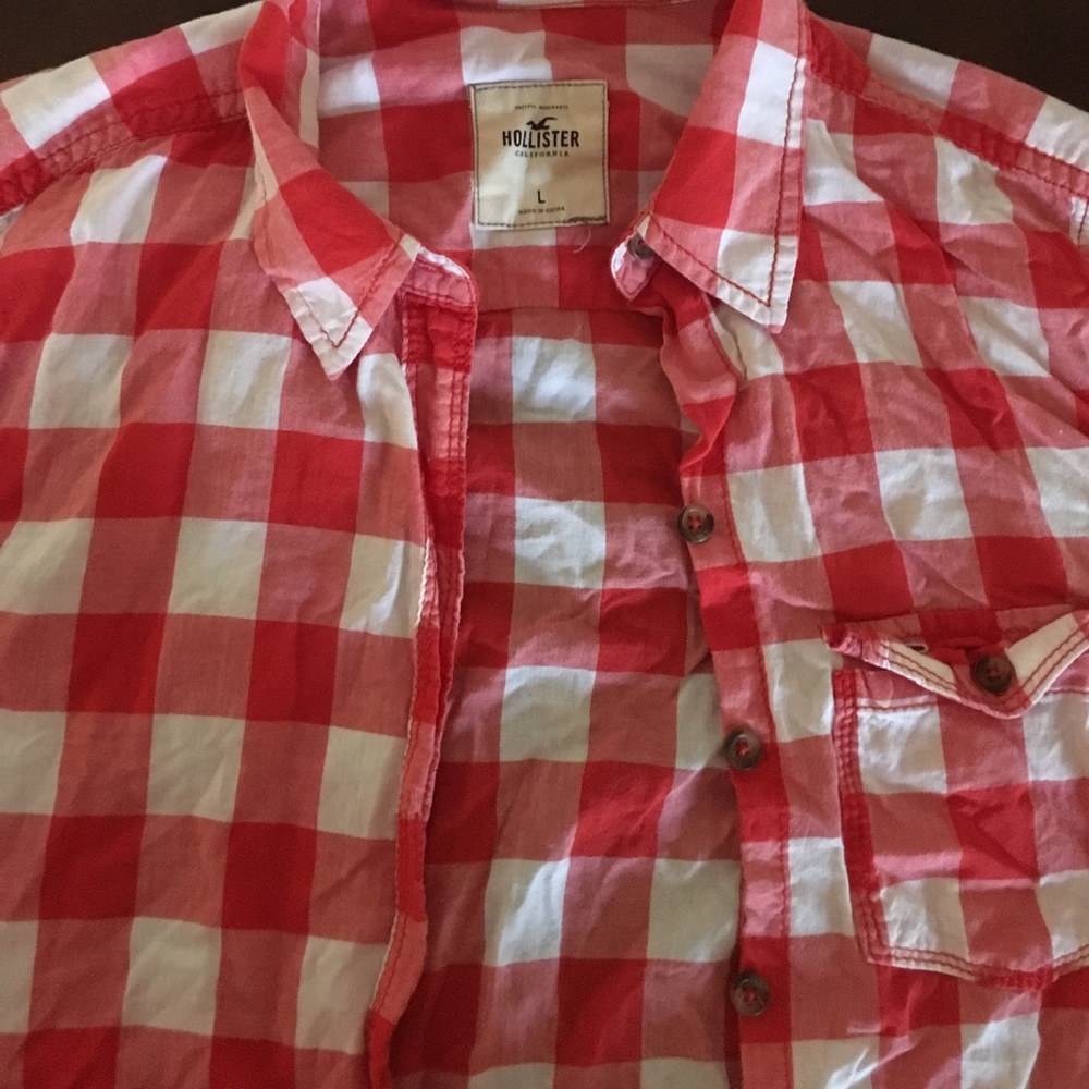 Hollister lightweight button up plaid Large