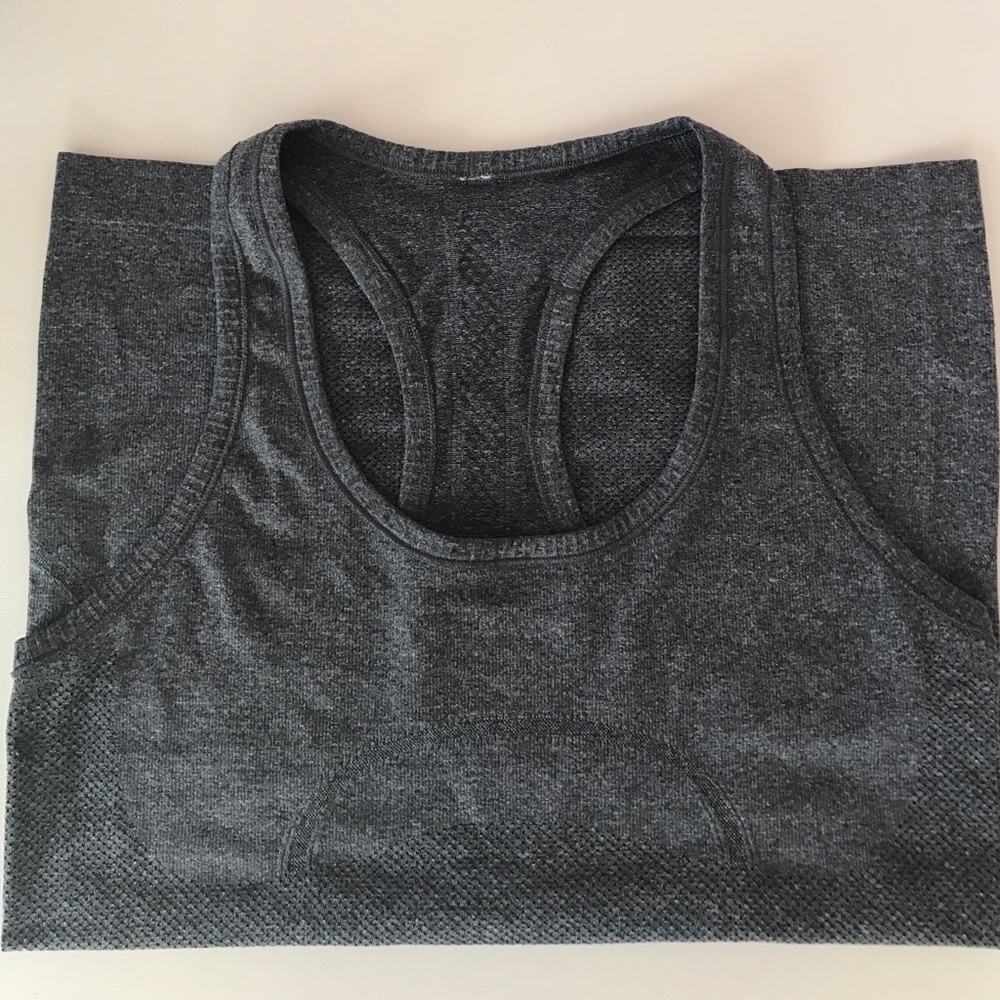 lulu🍋 swiftly tech racerback tank in dark gray