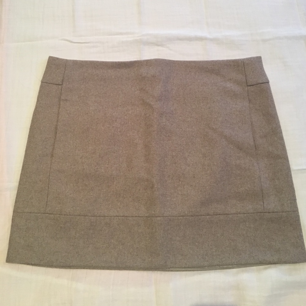 Wool skirt with POCKETS