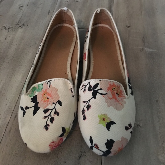 Old Navy Shoes - Old Navy flats