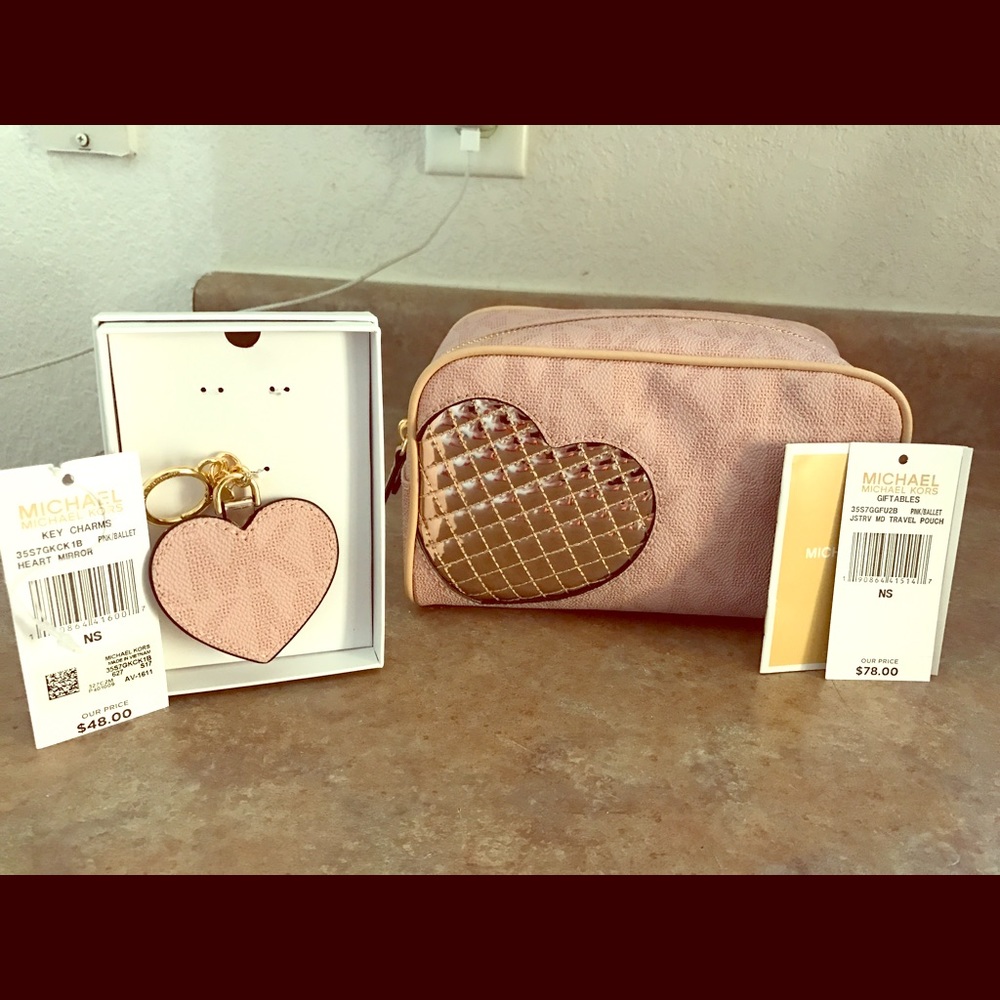 Michael Kors Cosmetic Case+Heart Mirror Keychain