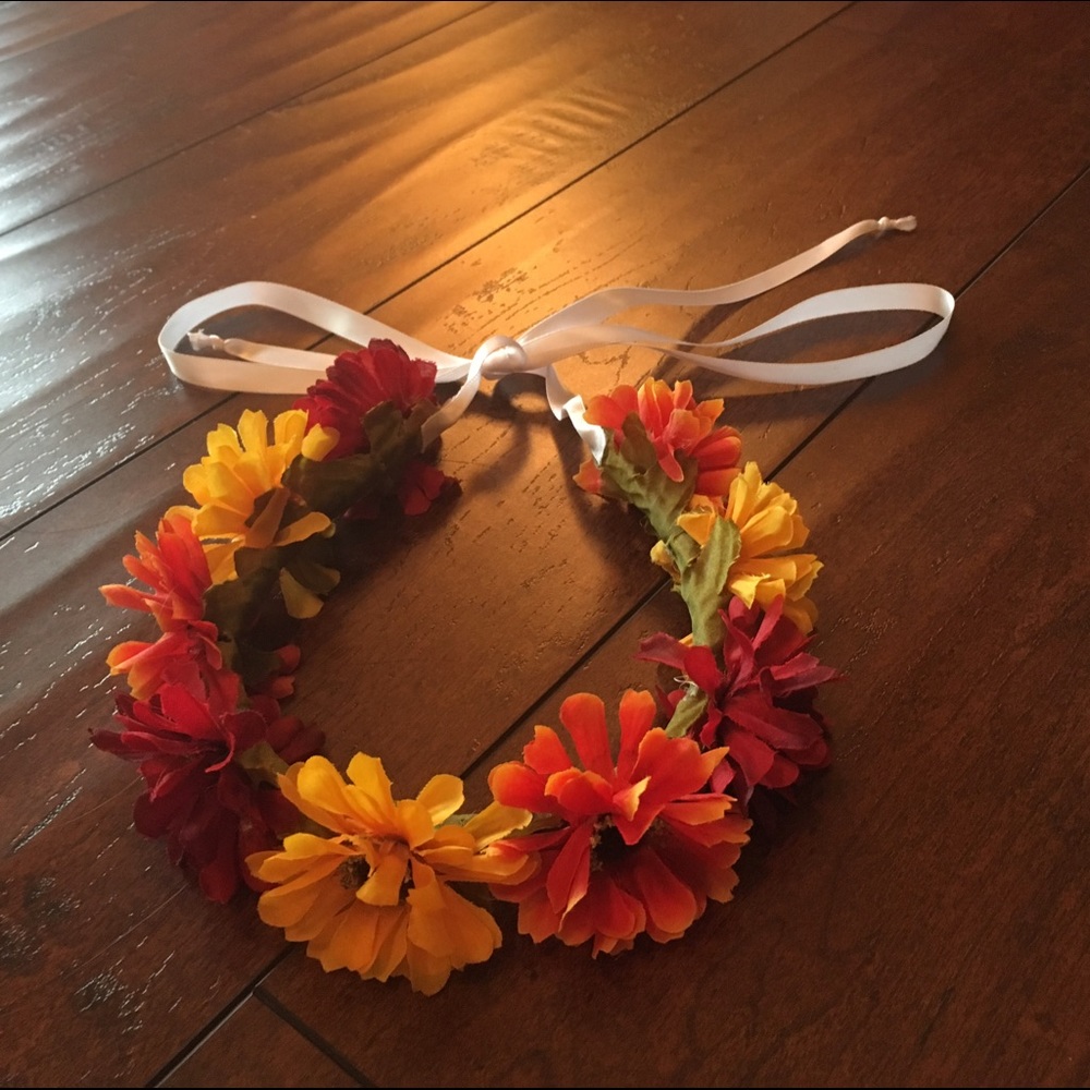 Handmade flower crowns/ headbands💕 - Picture 5 of 5