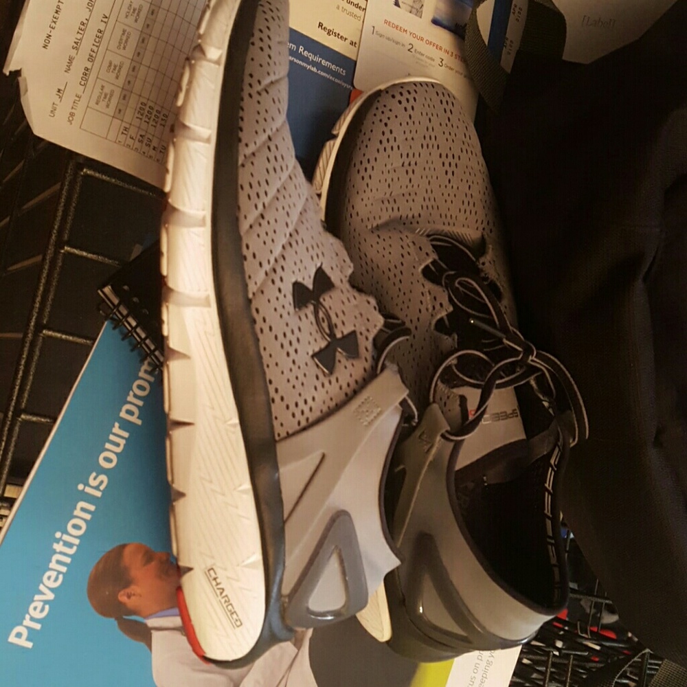 Under armour speed form fortis chargerd