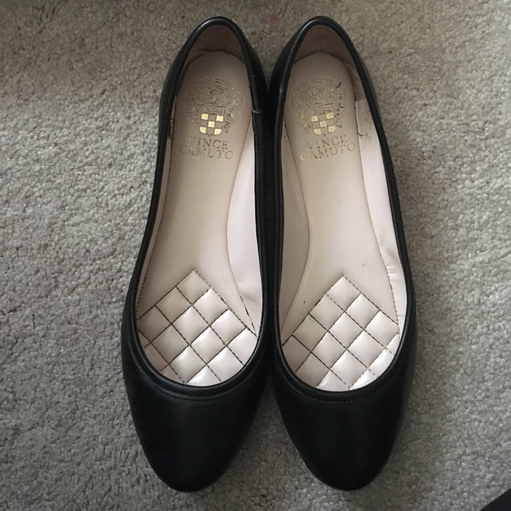 Size 7 Vince Camuto flats