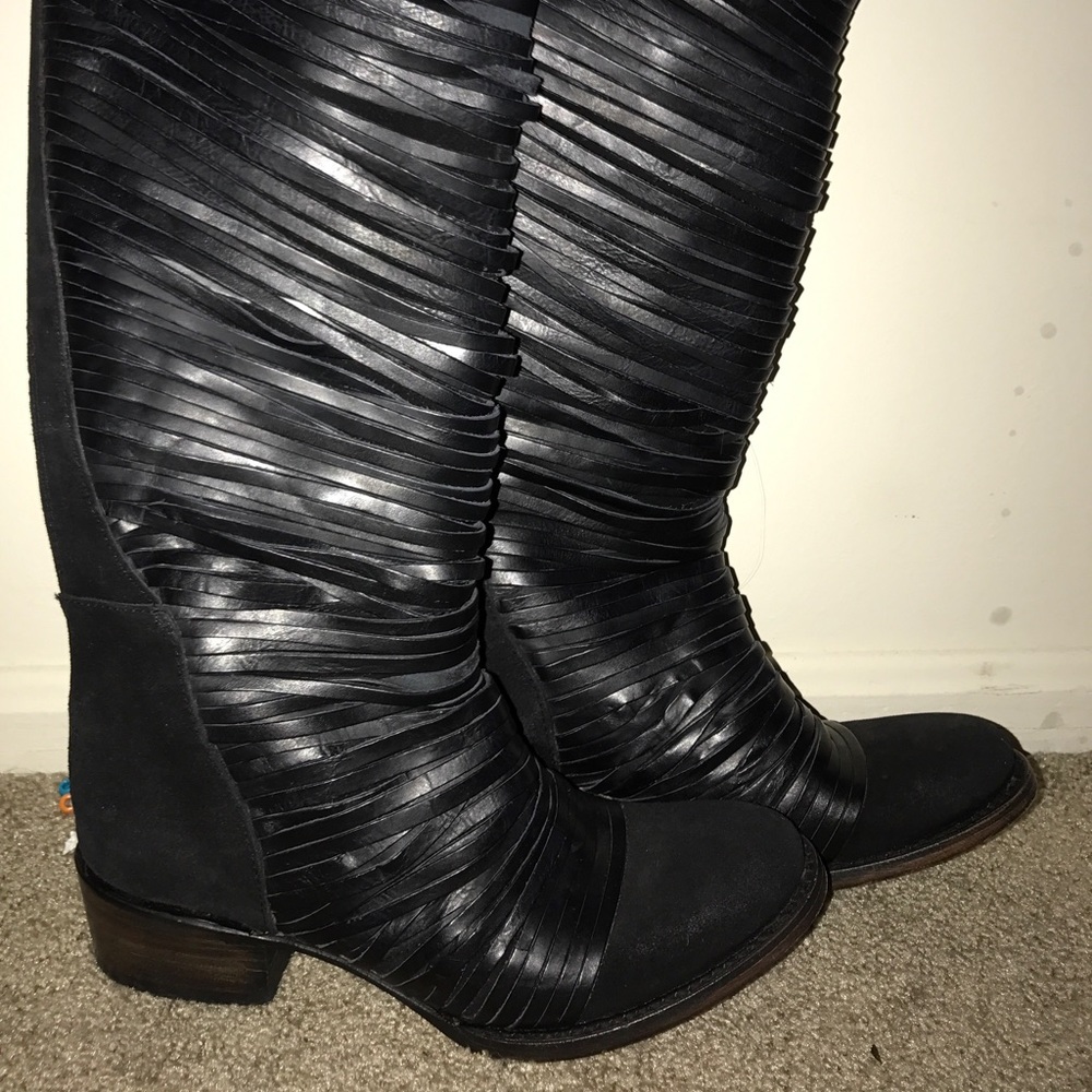 **S O L D** Black freebird Logan boots size 8
