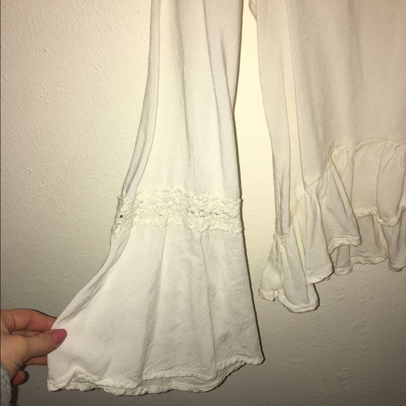 Band of Gypsies Bell Sleeve Top - Picture 3 of 3