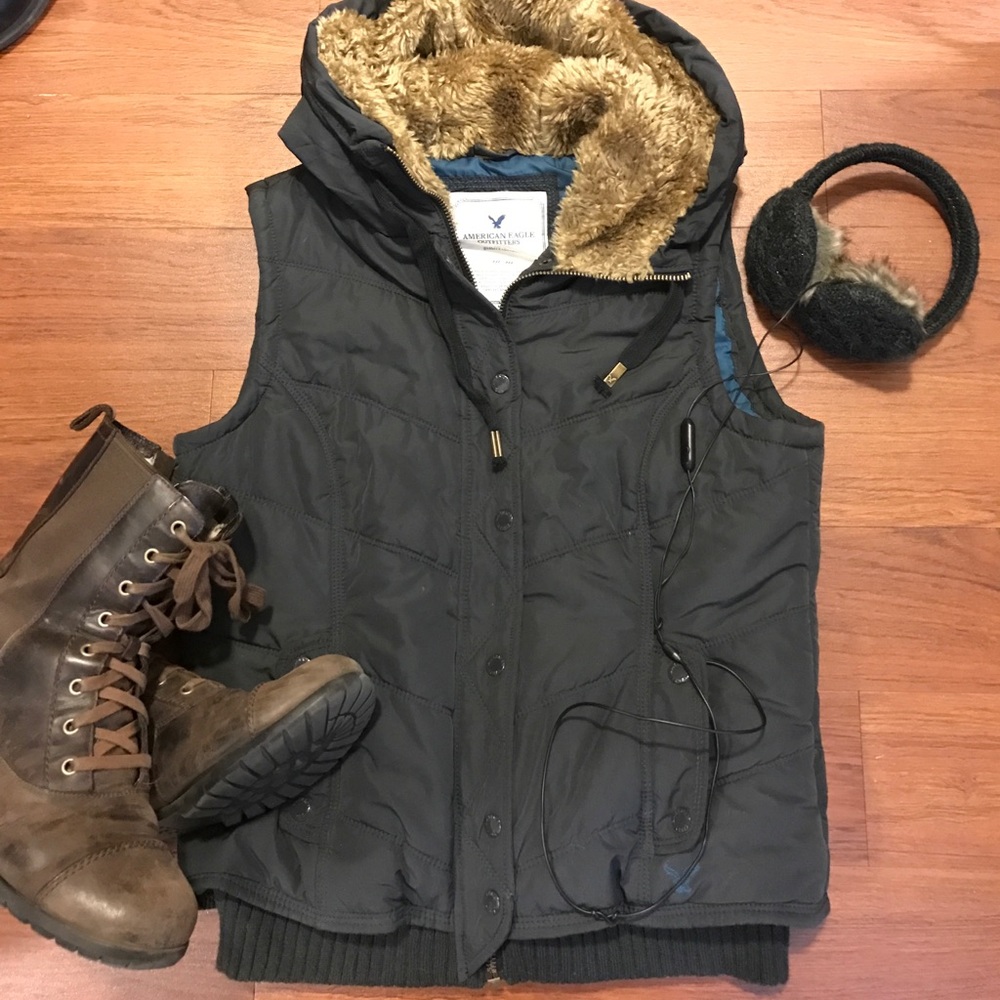 American Eagle Hooded Vest