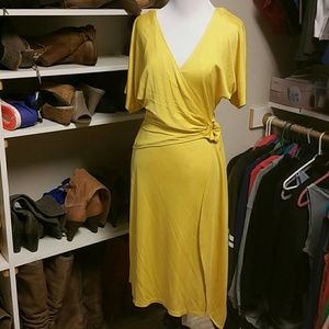 Beautiful Canary Yellow Diane Von Furpstenberg Dre