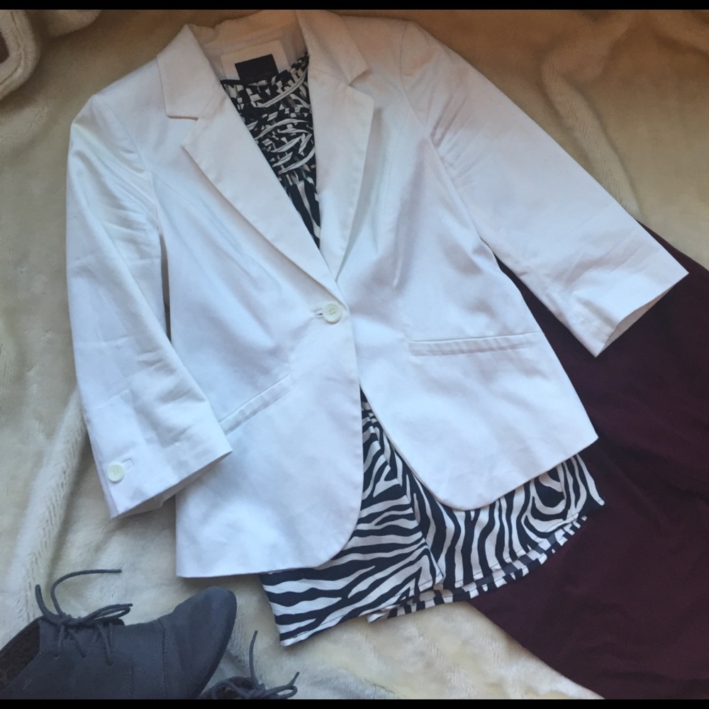 The Limited 3/4 Sleeve Jacket