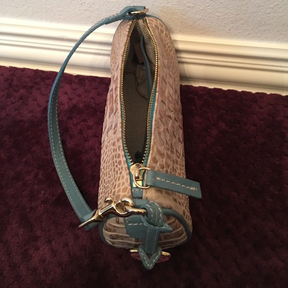 ** SOLD ** 👛 DOONEY & BOURKE - Picture 2 of 7