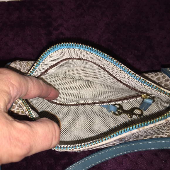 ** SOLD ** 👛 DOONEY & BOURKE - Picture 4 of 7