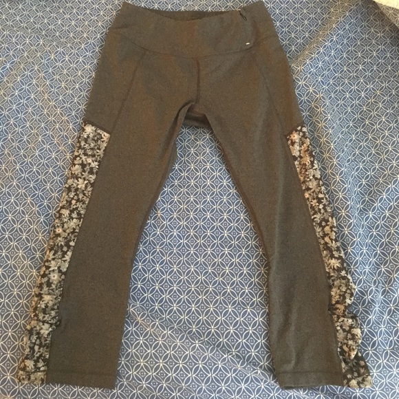 Workout leggings - Picture 1 of 2