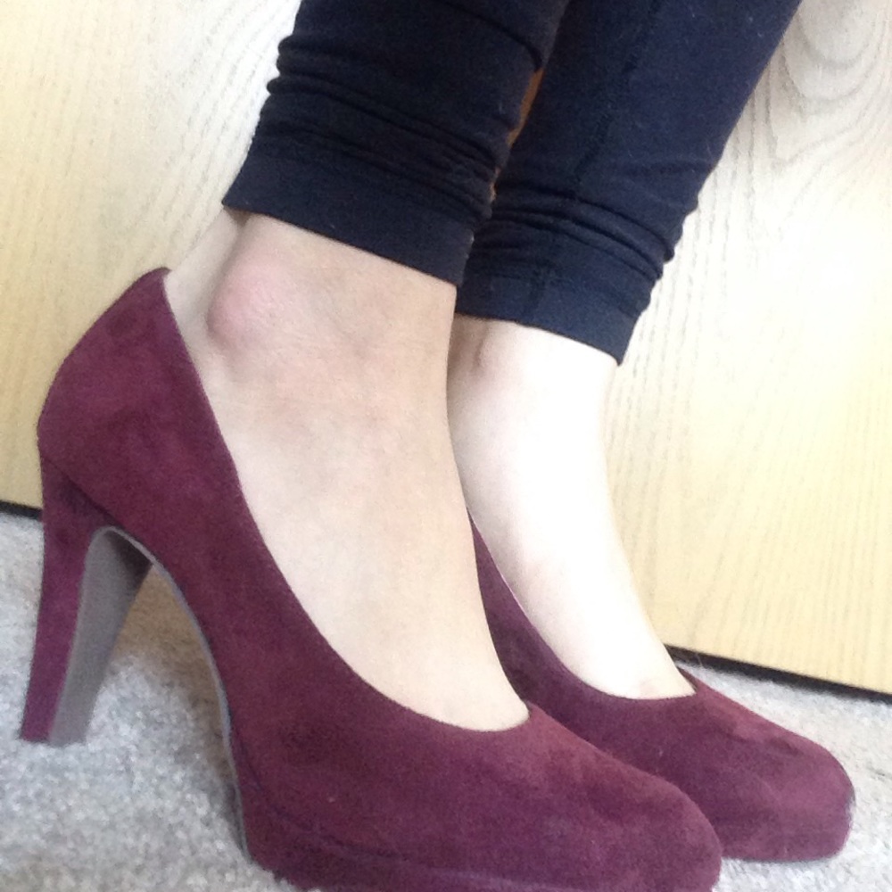 Kenneth Cole (unlisted) heels