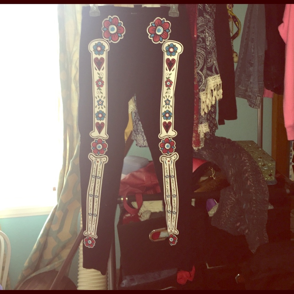 Hot topic skeleton pants