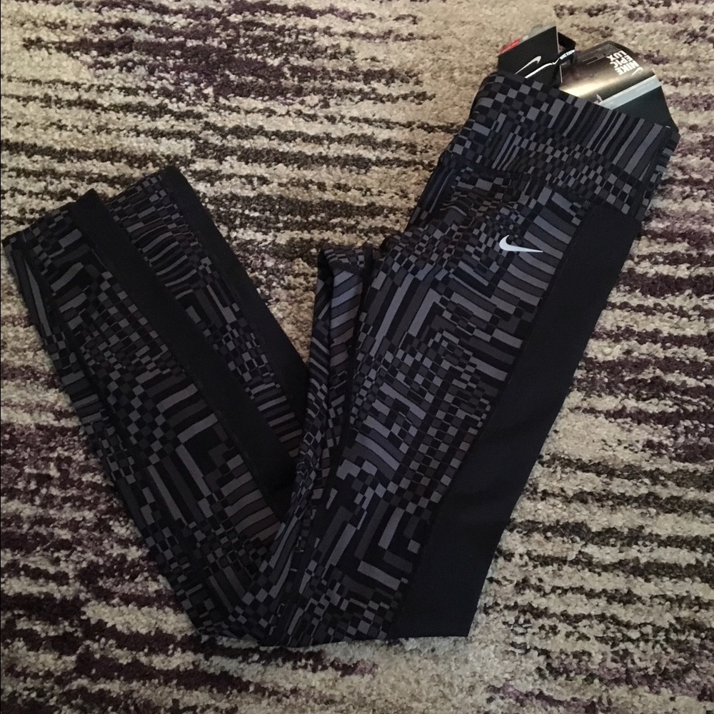 Nike epic lux pants xs