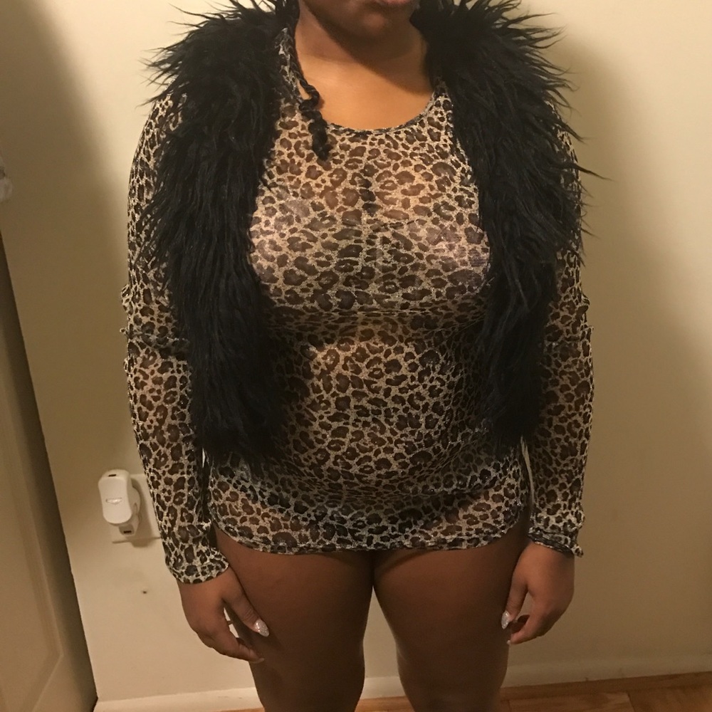 Faux Fur Black Crop Vest
