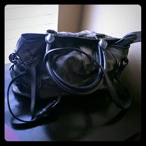 Burberry shoulder bag with crossbody strap