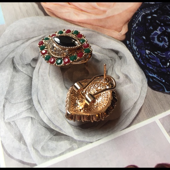 #A6 Multicolor Clip on stud Earrings - Picture 2 of 4