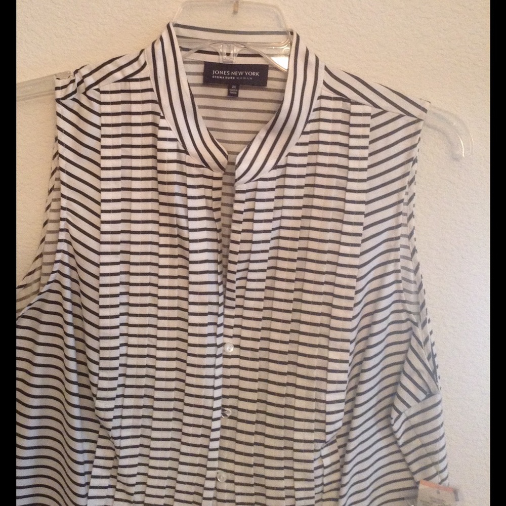 Jones New York blouse