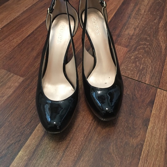 Black Guess heels size 9 - Picture 2 of 4