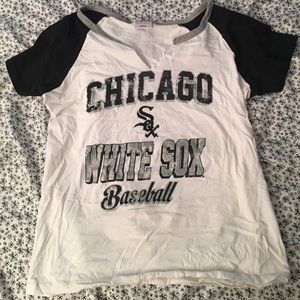 Chicago white sox women's t shirt.