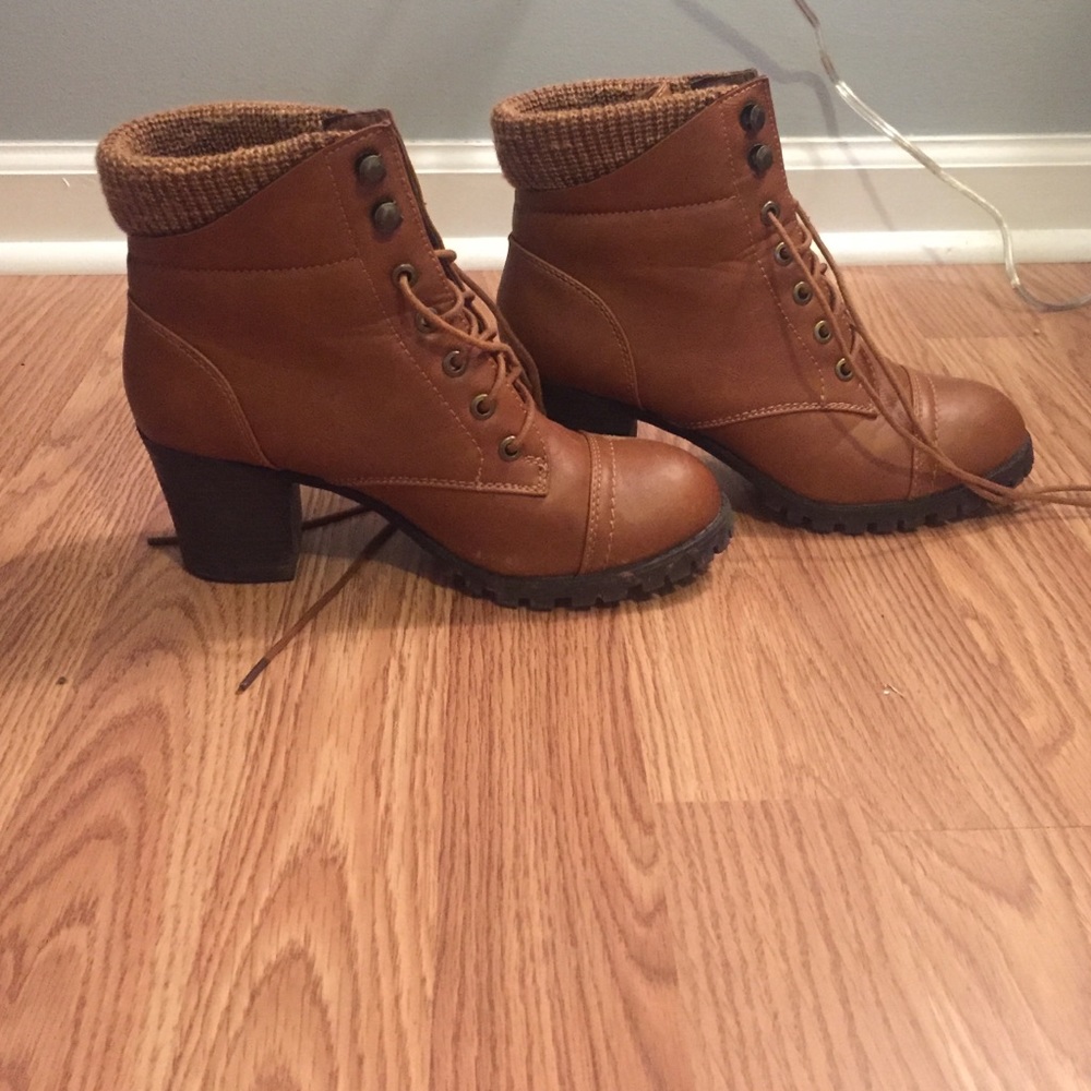 Wedge Boots size 8