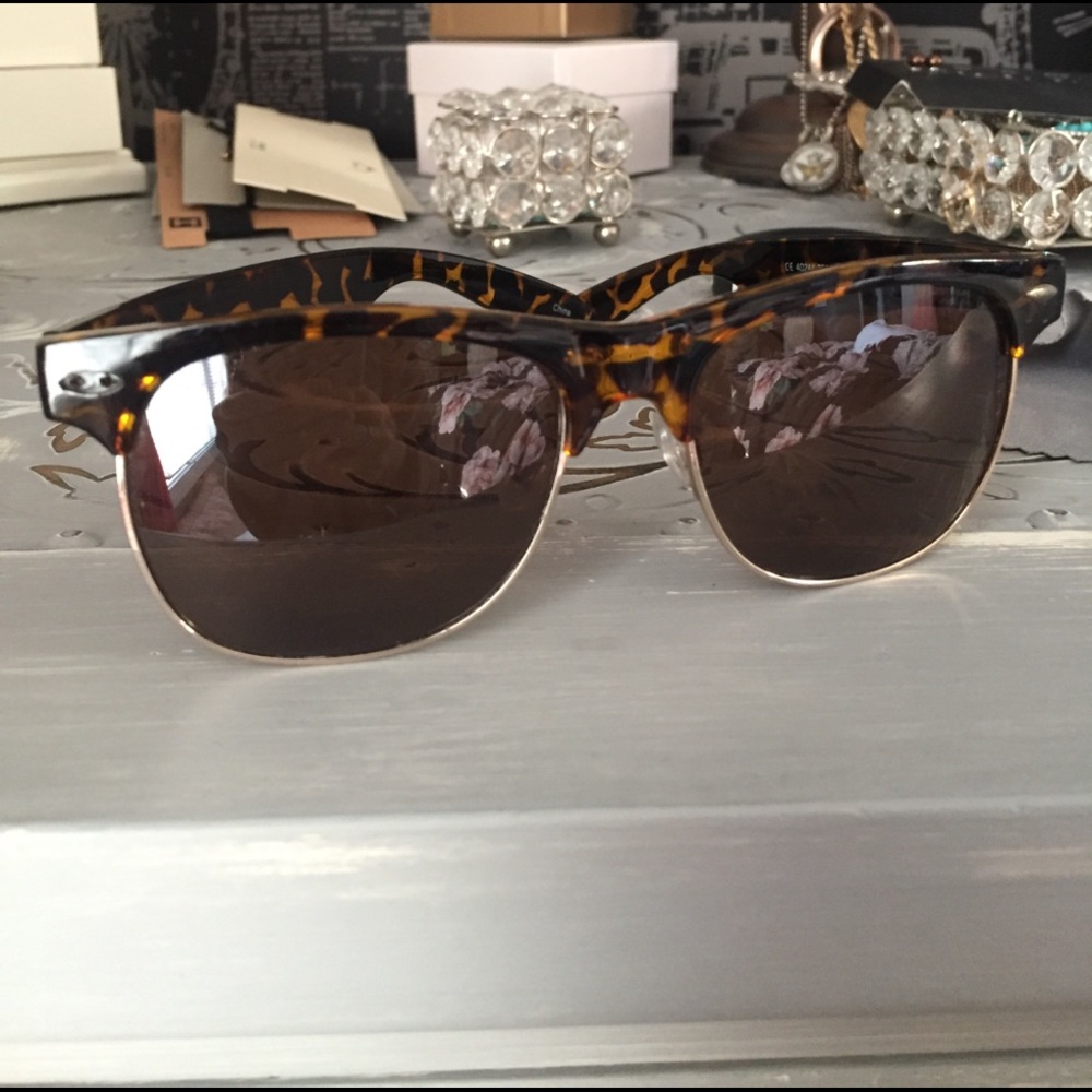 Turtle shell sunglasses