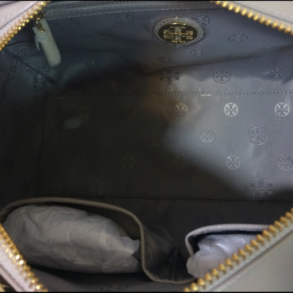 NEW Tory Burch Robinson Middy Satchel/Crossbody Bag Glazed Gray Saffiano Leather - Picture 8 of 11