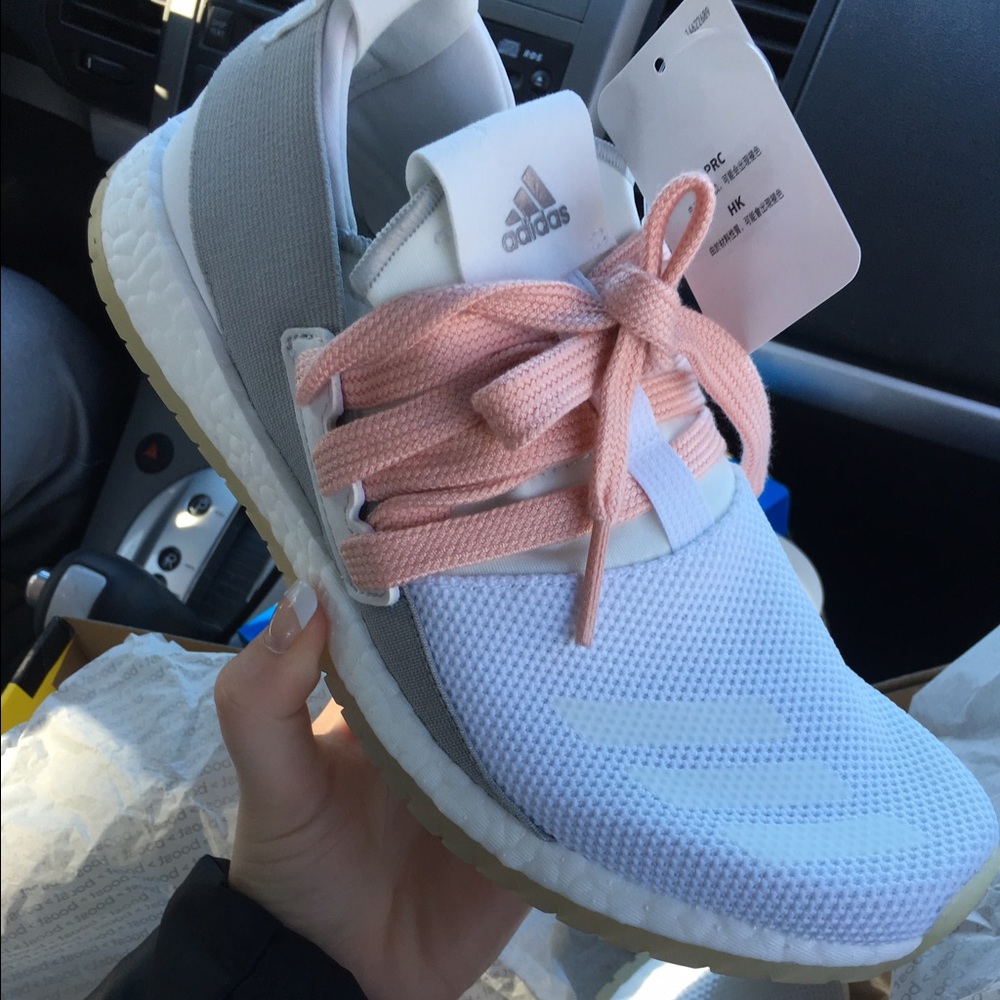 NWT white pureboost