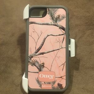 Otter Box iPhone DEFENDER case with belt clip