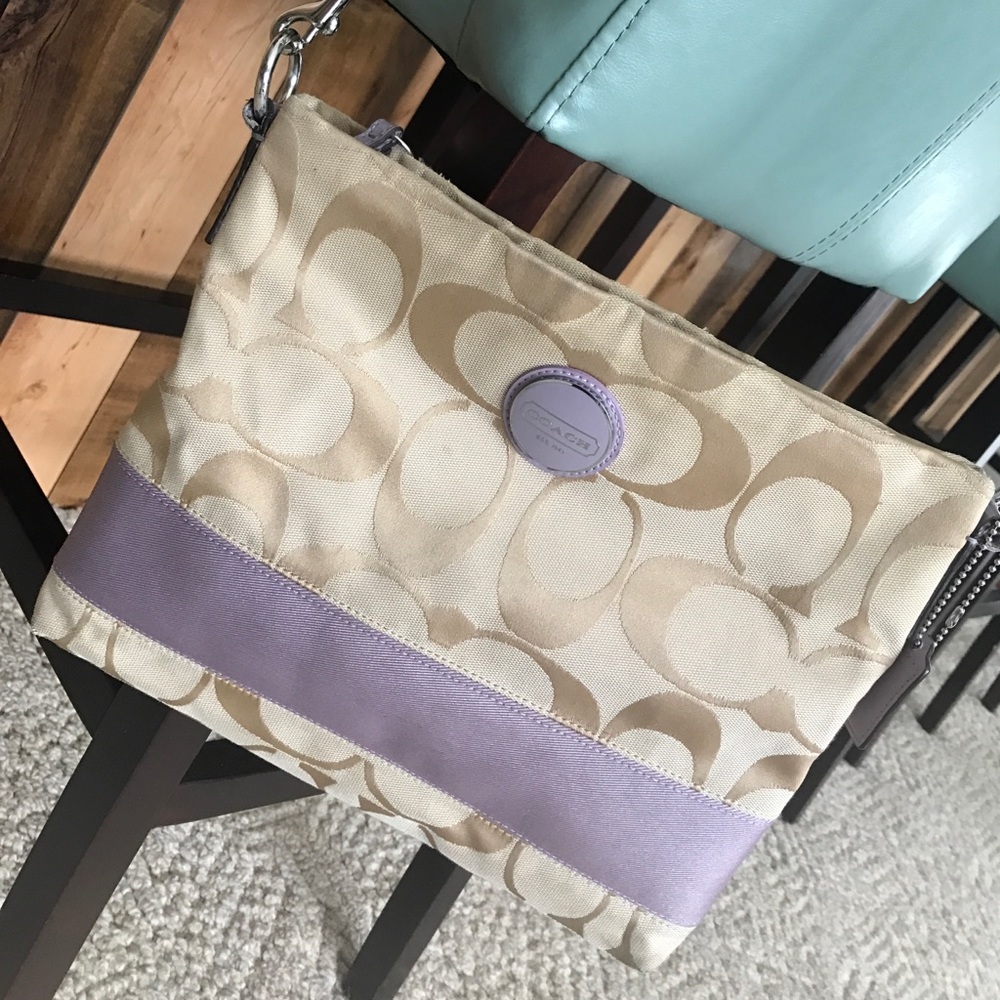 COACH shoulder bag👛❤️