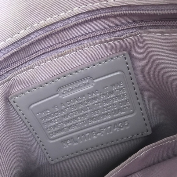 COACH shoulder bag👛❤️ - Picture 3 of 4