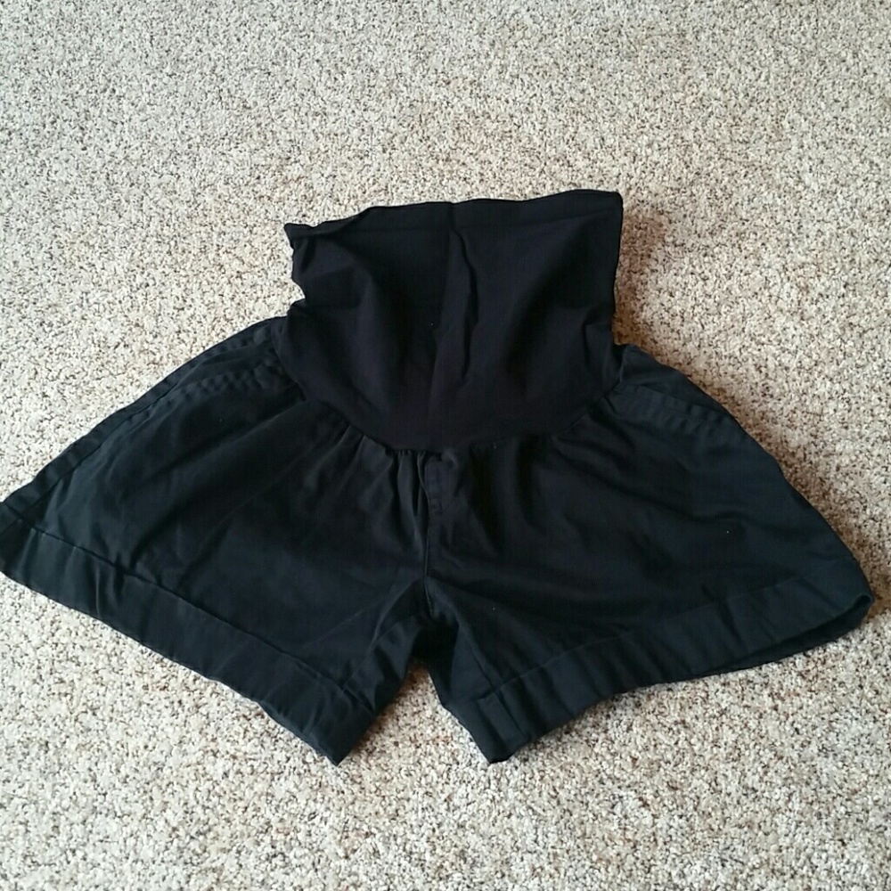 Maternity shorts