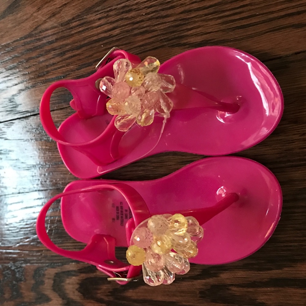 Hot pink baby thong sandals. new size 6