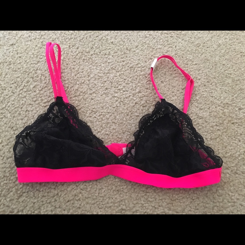 VS PINK T-SHIRT BRA