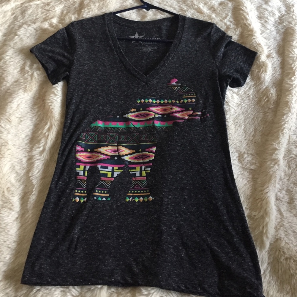 V neck elephant t-shirt