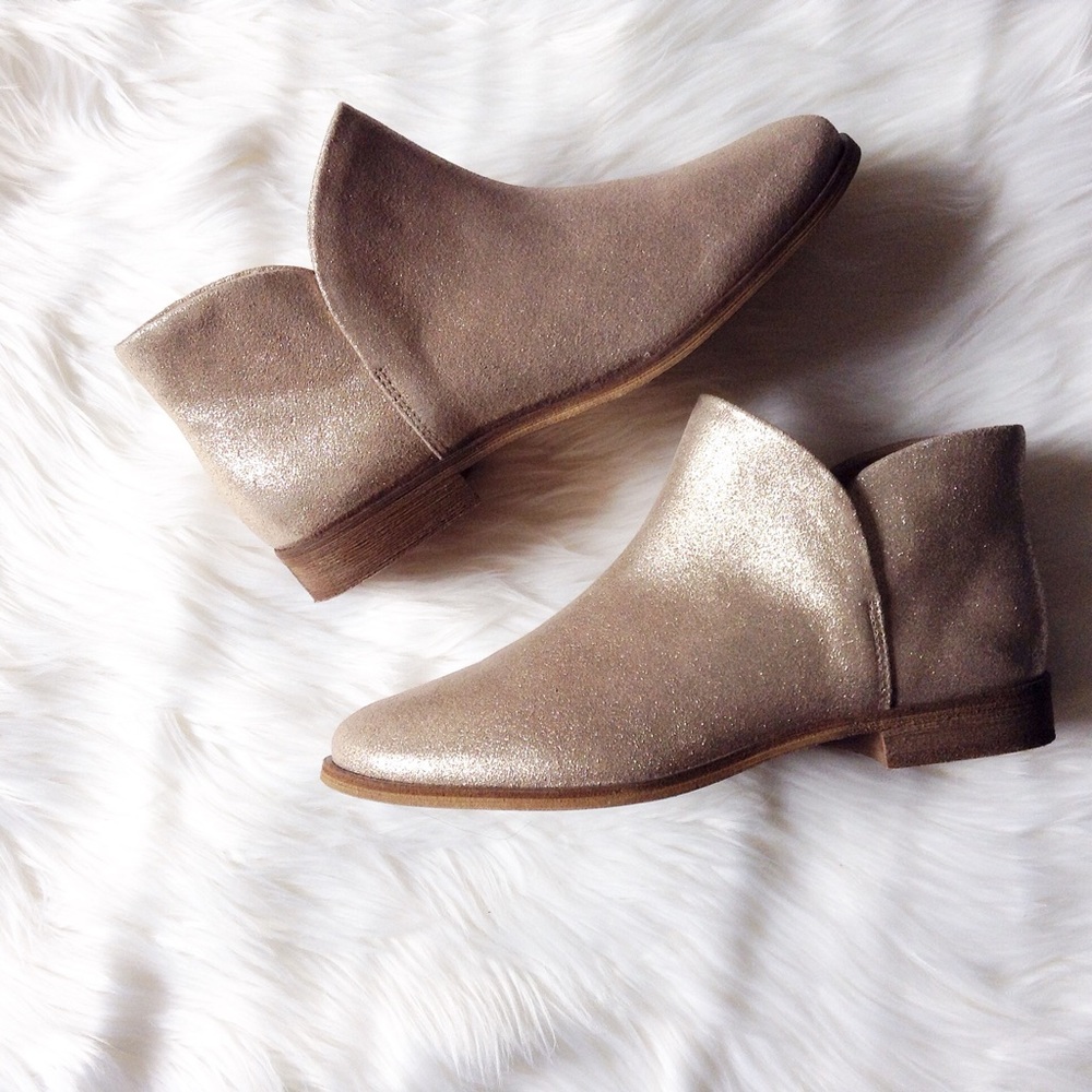 Splendid gold shimmering booties