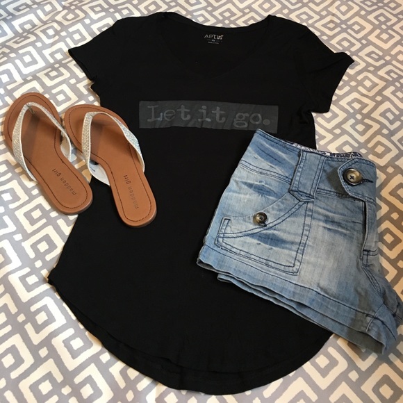 Tops - 🖤NWOT Apt. 9 t-shirt🖤
