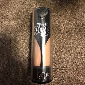 Kat von d lockit foundation
