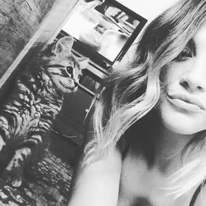 Meet your Posher, Cassie