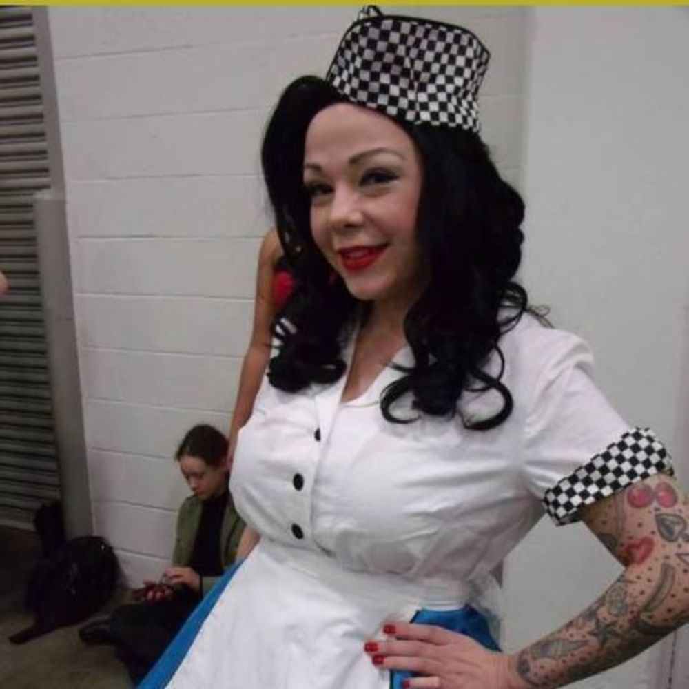 Meet your Posher, Cherry