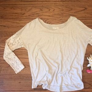 🔵Vans Lace Sleeve Tee🔵