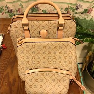 Three piece purse set