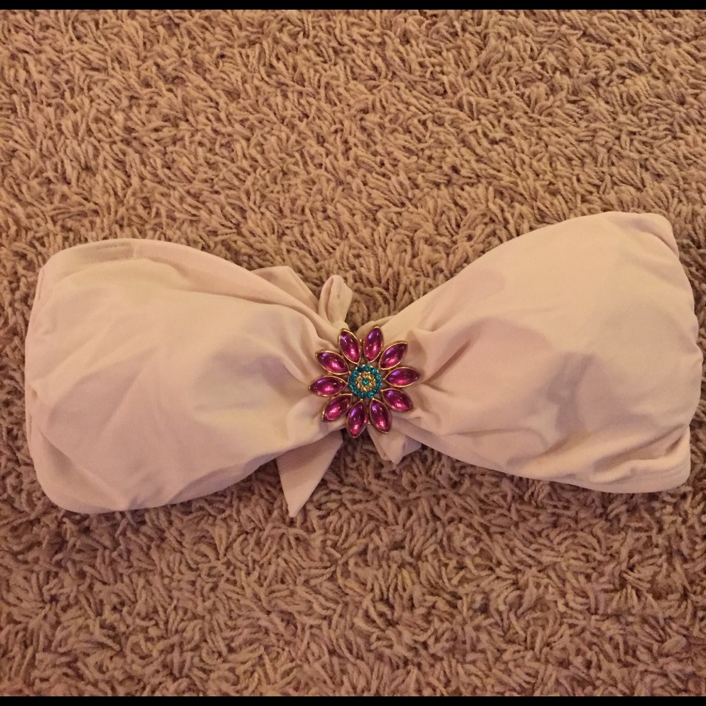 white Victoria secret swimsuit top