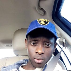 Meet your Posher, Adenola