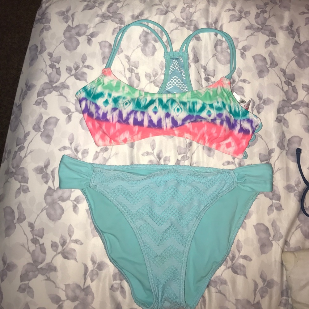 Bathing suit
