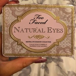 Too faced natural eyes