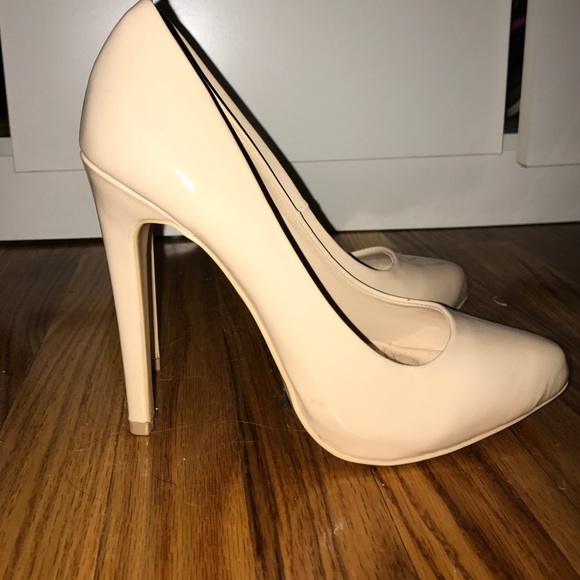 Forever 21 nude pumps - Picture 2 of 3