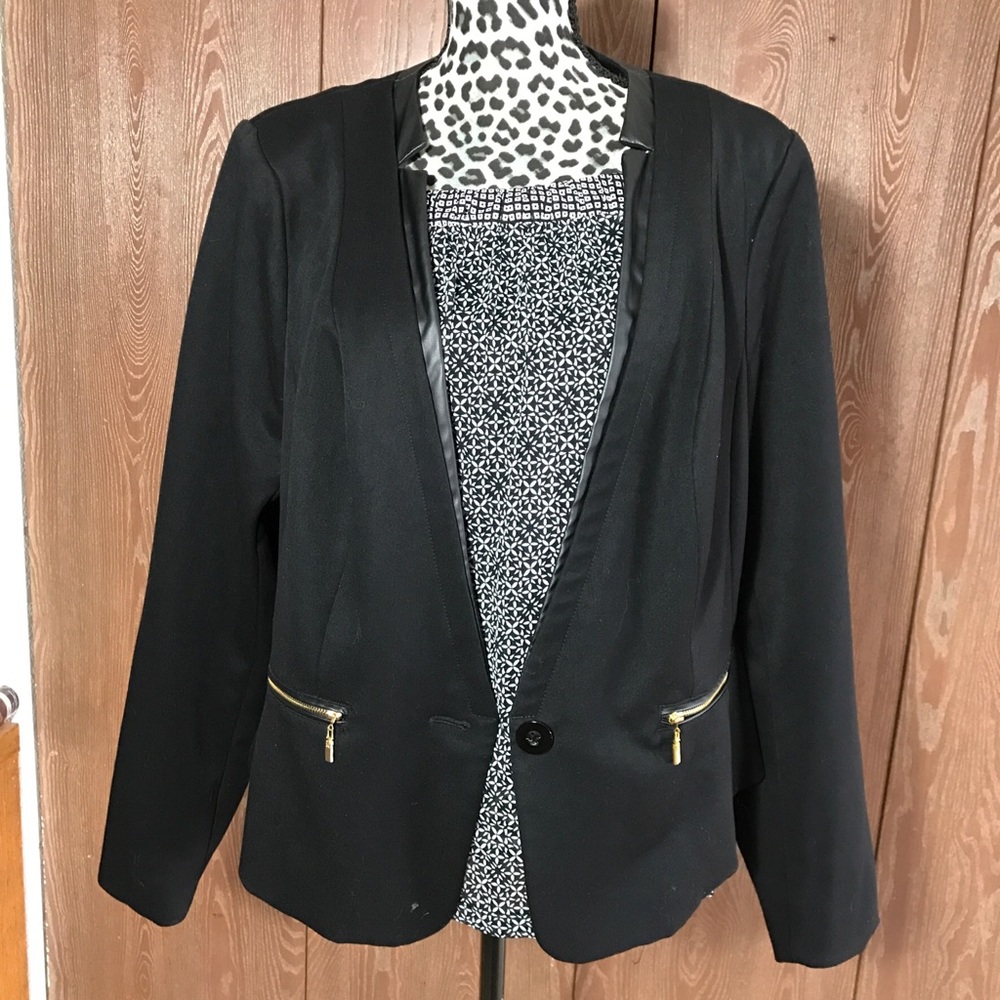 Black City Chic Blazer